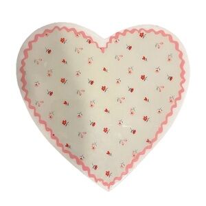 Shabby Chic Heart Shaped Floral Wooden Table Top Decor For Home & Countertops